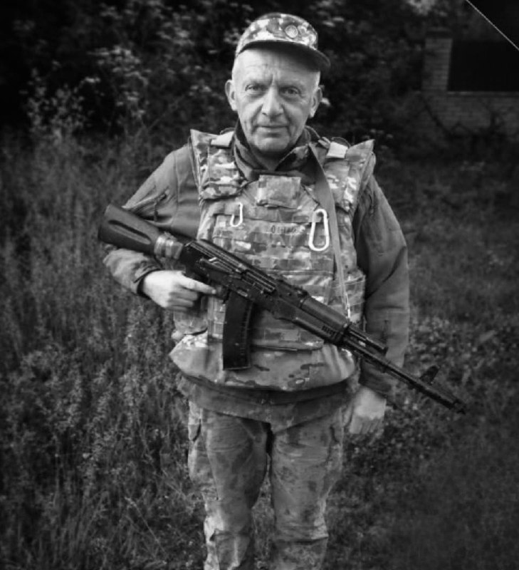Щоденно о 9 годині – загальнонаціональна хвилина мовчання. Зупиніться, де б ви не були Щоденно о 9 годині – загальнонаціональна хвилина мовчання. Зупиніться, де б ви не були