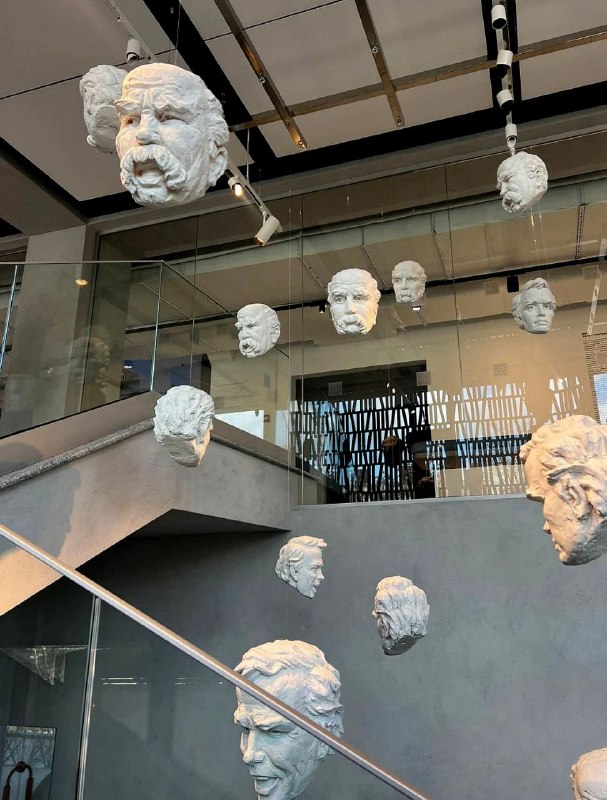 🇺🇦Маріупольці відвідали виставковий проєкт "Він: Тарас Шевченко. Художник" 🇺🇦Маріупольці відвідали виставковий проєкт "Він: Тарас Шевченко. Художник"