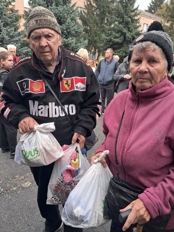 ВПО з Луганщини отримали гуманітарну допомогу в Черкаській області
Директорка Департаменту соціального... ВПО з Луганщини отримали гуманітарну допомогу в Черкаській області
Директорка Департаменту соціального...