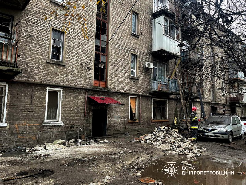 📍У Кам’янському рятувальники дістали з-під завалів багатоповерхівки тіло чоловіка 📍У Кам’янському рятувальники дістали з-під завалів багатоповерхівки тіло чоловіка