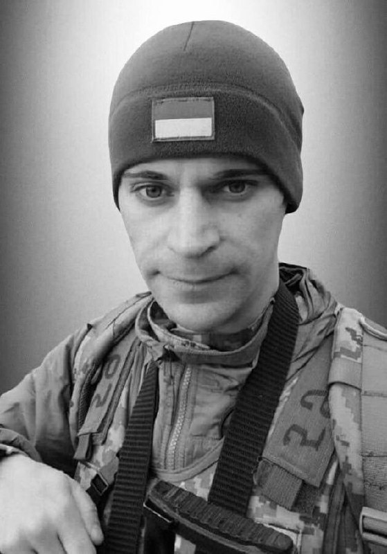 Щоденно о 9 годині – загальнонаціональна хвилина мовчання. Зупиніться, де б ви не були Щоденно о 9 годині – загальнонаціональна хвилина мовчання. Зупиніться, де б ви не були