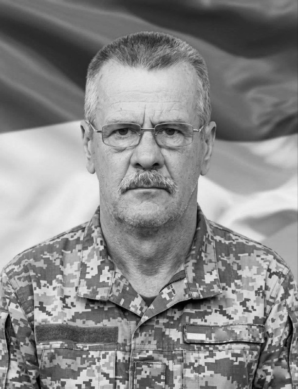 Щоденно о 9 годині – загальнонаціональна хвилина мовчання. Зупиніться, де б ви не були Щоденно о 9 годині – загальнонаціональна хвилина мовчання. Зупиніться, де б ви не були
