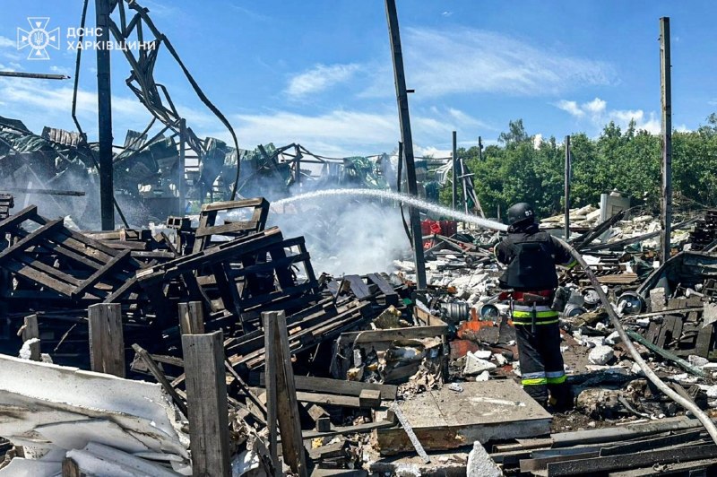 Двоє людей загинули, 19 постраждали внаслідок ракетного удару росіян по місту Дергачі на Харківщині! Двоє людей загинули, 19 постраждали внаслідок ракетного удару росіян по місту Дергачі на Харківщині!