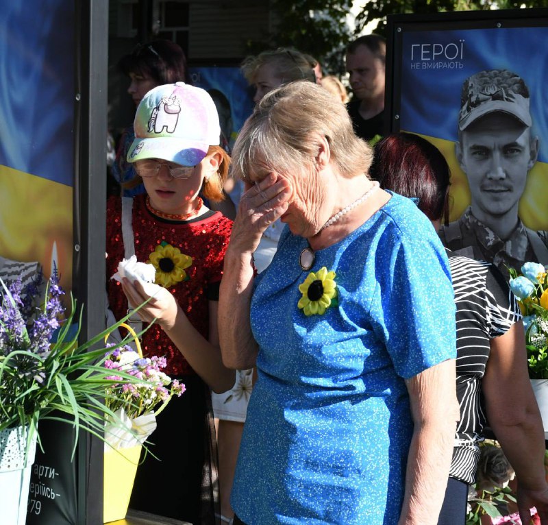 Разом із долинчанами вшанували світлу пам’ять Захисників і Захисниць України, які віддали свої життя за свободу Разом із долинчанами вшанували світлу пам’ять Захисників і Захисниць України, які віддали свої життя за свободу