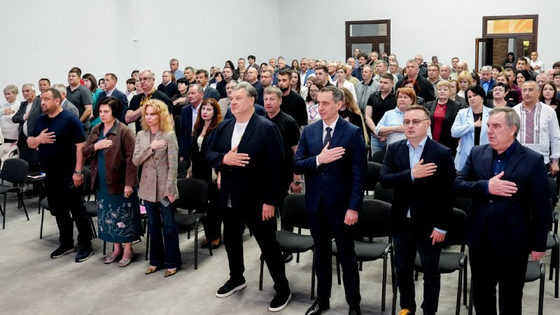 Сьогодні наприкінці дня разом з міністром охорони здоров'я України Віктором Ляшко Сьогодні наприкінці дня разом з міністром охорони здоров'я України Віктором Ляшко