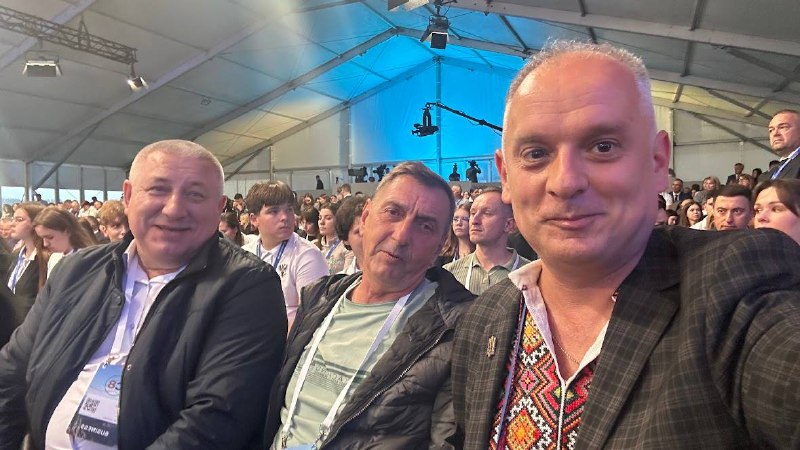 Виступив на Карпатській інвестиційно-бізнесовій сесії на полях Міжнародного Саміту «Карпатська інтеграційна ініціатива» Виступив на Карпатській інвестиційно-бізнесовій сесії на полях Міжнародного Саміту «Карпатська інтеграційна ініціатива»