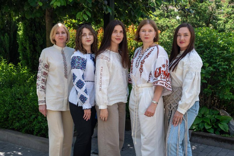 Вишиванка єднає: колектив НАЕК долучився до відзначення Дня вишиванки Вишиванка єднає: колектив НАЕК долучився до відзначення Дня вишиванки