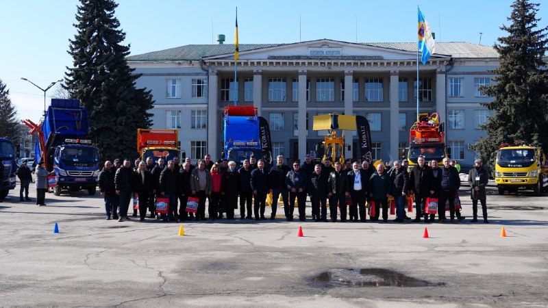 Сьогодні в Коростишеві разом із керівниками громад, представниками Укрексімбанку та керівництвом харківського... Сьогодні в Коростишеві разом із керівниками громад, представниками Укрексімбанку та керівництвом харківського...