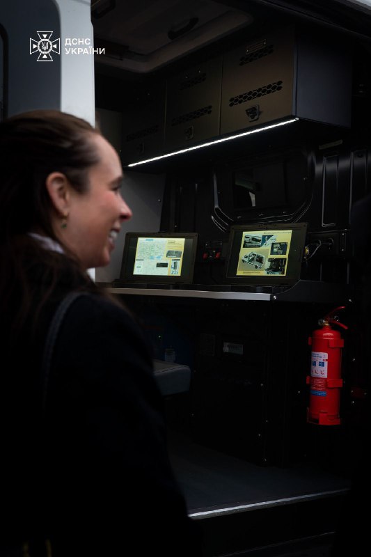 🔻Українська гідрометеорологічна служба отримала дві мобільні радіологічні лабораторії від США та Норвегії ⤵ 🔻Українська гідрометеорологічна служба отримала дві мобільні радіологічні лабораторії від США та Норвегії ⤵