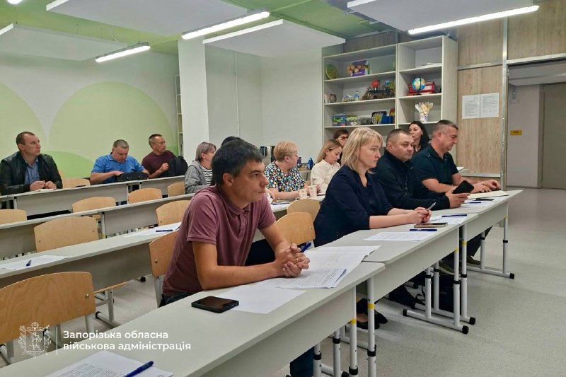 ⚠️Провів виїзну нараду у Вільнянській громаді.
Обговорили топ-проблеми, які хвилюють мешканців ⚠️Провів виїзну нараду у Вільнянській громаді.
Обговорили топ-проблеми, які хвилюють мешканців
