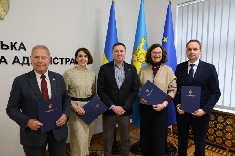 Щоб напрацьовувати власні сильні рішення у галузі охорони здоровʼя, на які буде попит і в Україні, і за кордоном Щоб напрацьовувати власні сильні рішення у галузі охорони здоровʼя, на які буде попит і в Україні, і за кордоном