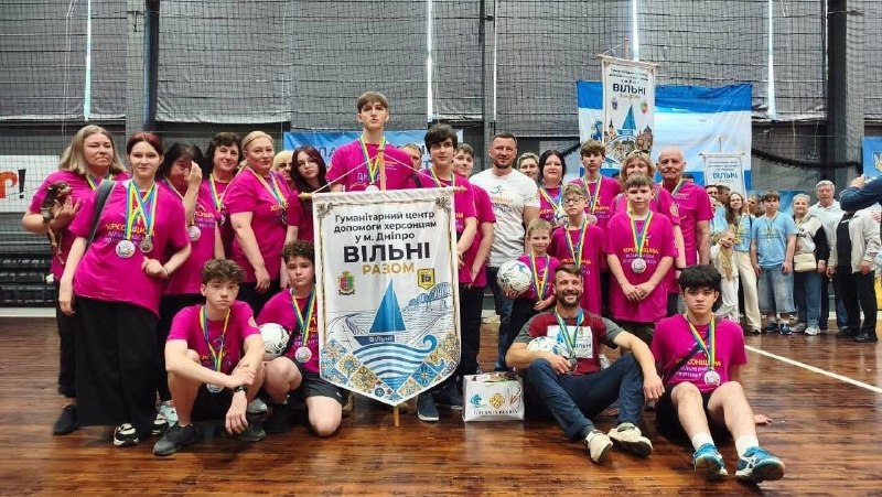 Координаційний центр «Вільні разом» у Дніпрі продовжує всебічно підтримувати переселенців з Херсонщини. Координаційний центр «Вільні разом» у Дніпрі продовжує всебічно підтримувати переселенців з Херсонщини.