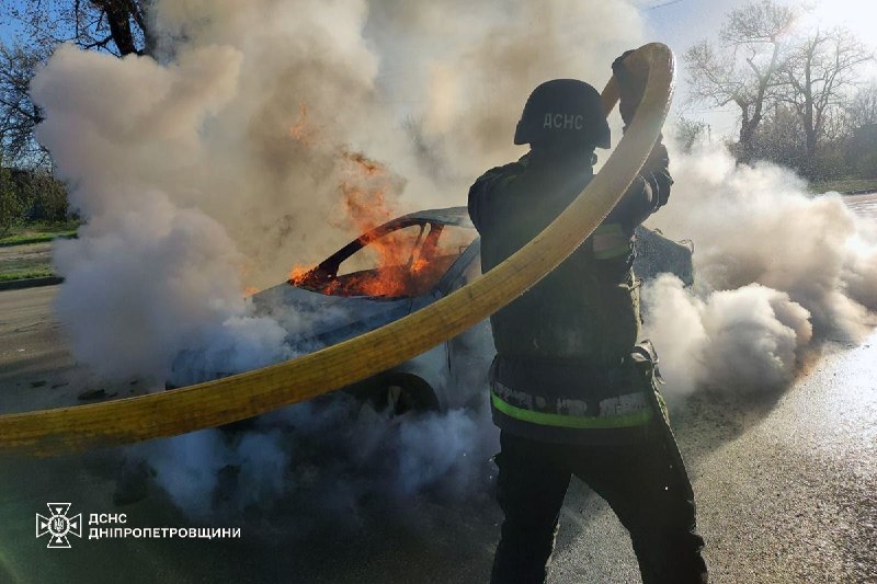 🔴 росіяни обстріляли Дніпропетровщину!
▪️У Нікополі поранені 10 людей, серед них — півторарічна дівчинка та 17-річний хлопець. 🔴 росіяни обстріляли Дніпропетровщину!
▪️У Нікополі поранені 10 людей, серед них — півторарічна дівчинка та 17-річний хлопець.