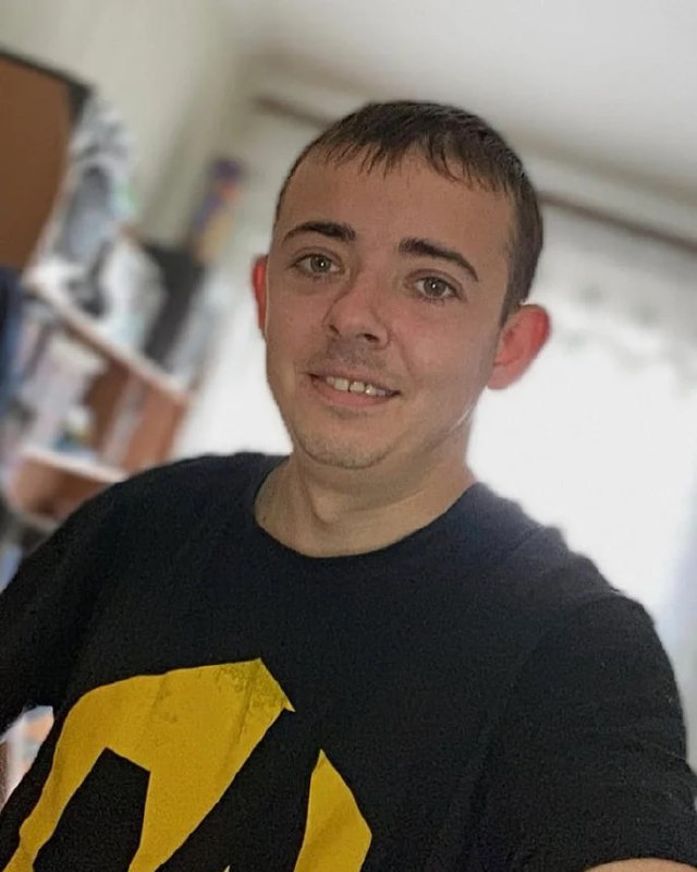 💔"Багато хто загинув і доля багатьох невідома": історія захисника з Маріуполя
🪖30-річний Олександр Гуржов родом із Маріуполя 💔"Багато хто загинув і доля багатьох невідома": історія захисника з Маріуполя
🪖30-річний Олександр Гуржов родом із Маріуполя