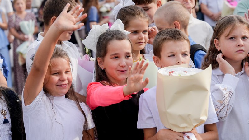 Привітав школярів Малинського ліцею №2 зі святом Першого дзвоника та початком нового навчального року Привітав школярів Малинського ліцею №2 зі святом Першого дзвоника та початком нового навчального року