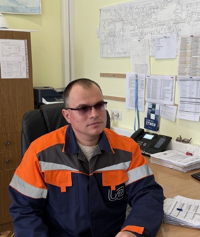 «Наша сила – в людях, тому ми обов’язково переможемо темряву», – у цьому переконаний пан Сергій, начальник однієї з підстанцій «Укренерго» «Наша сила – в людях, тому ми обов’язково переможемо темряву», – у цьому переконаний пан Сергій, начальник однієї з підстанцій «Укренерго»