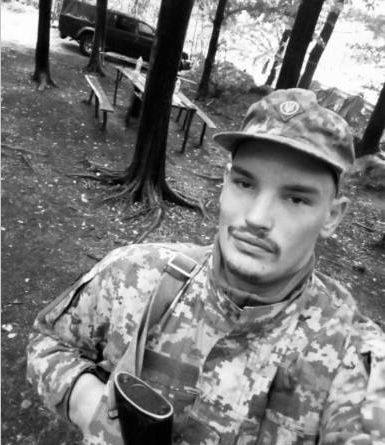 Щоденно о 9 годині – загальнонаціональна хвилина мовчання. Зупиніться, де б ви не були Щоденно о 9 годині – загальнонаціональна хвилина мовчання. Зупиніться, де б ви не були