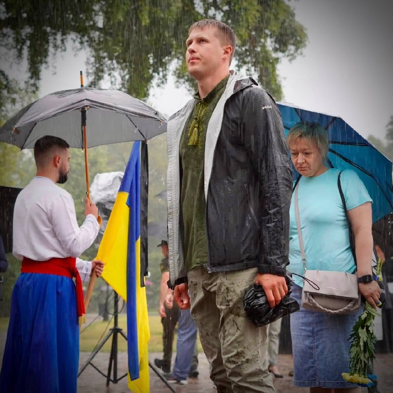 Наша незалежність - це Семенівка. Невелике північне місто, яке живе наввипередки ударам російських FPV-дронів Наша незалежність - це Семенівка. Невелике північне місто, яке живе наввипередки ударам російських FPV-дронів