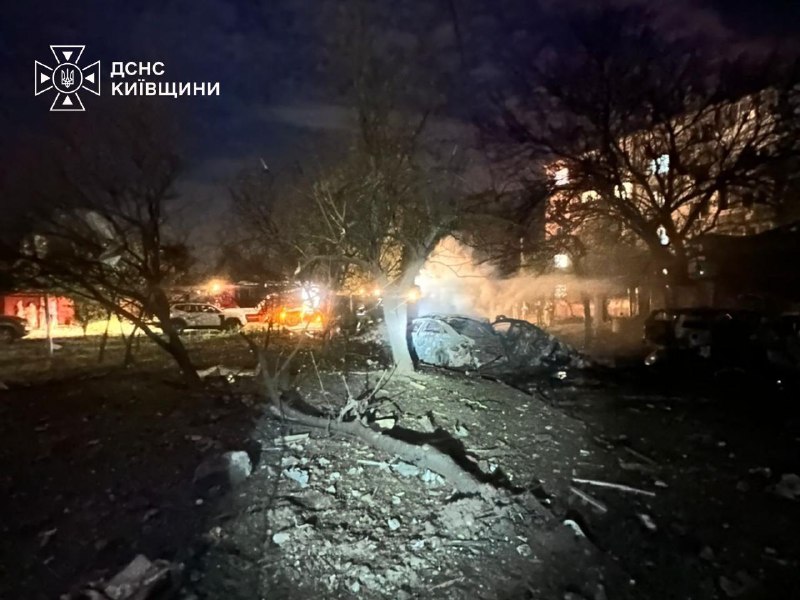 #Київщина: внаслідок ворожої атаки загинули 3 людини, 12 постраждали
Внаслідок російської ракетної атаки на... #Київщина: внаслідок ворожої атаки загинули 3 людини, 12 постраждали
Внаслідок російської ракетної атаки на...