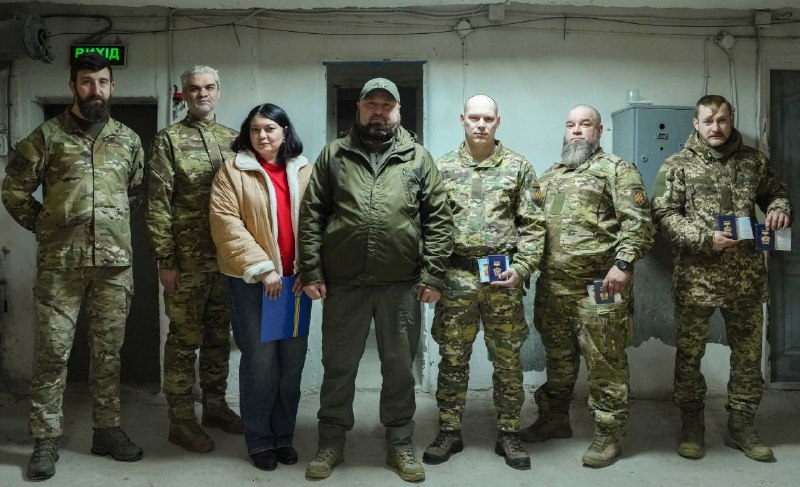 Обласна влада підтримує Захисників Луганщини та тримає із Силами оборони тісний контакт Обласна влада підтримує Захисників Луганщини та тримає із Силами оборони тісний контакт