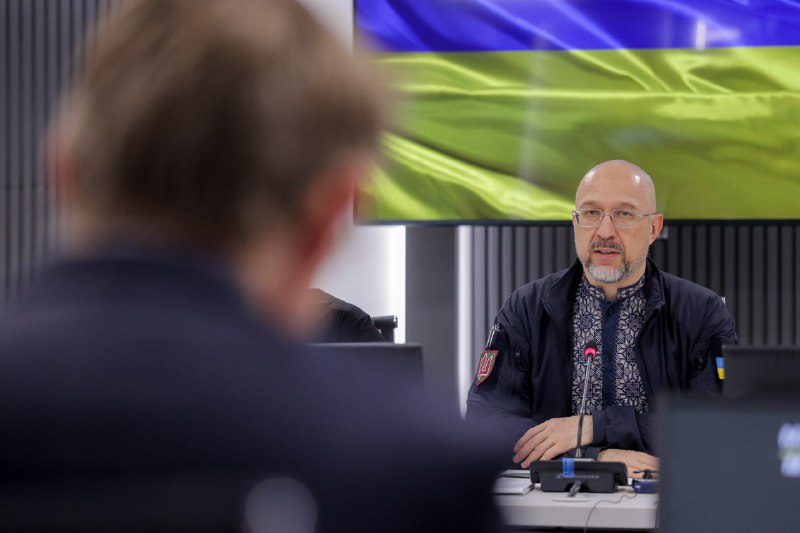 🇺🇦🇩🇰 Україна посилює промислову співпрацю з Данією.
Про це говорили на зустрічі в Києві з Міністром оборони... 🇺🇦🇩🇰 Україна посилює промислову співпрацю з Данією.
Про це говорили на зустрічі в Києві з Міністром оборони...