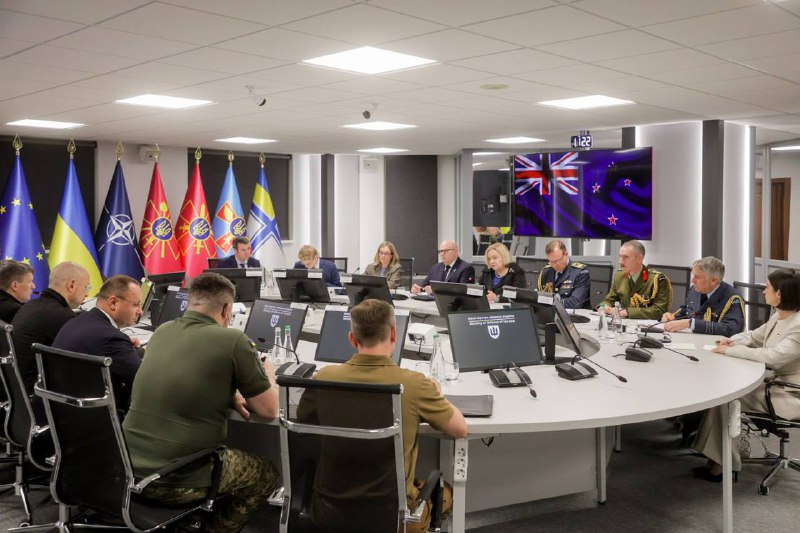 🇺🇦🇳🇿 Радий зустрічі в Києві з Міністеркою оборони Нової Зеландії Джудіт Коллінз та Головнокомандувачем Збройних сил Нової Зеландії 🇺🇦🇳🇿 Радий зустрічі в Києві з Міністеркою оборони Нової Зеландії Джудіт Коллінз та Головнокомандувачем Збройних сил Нової Зеландії