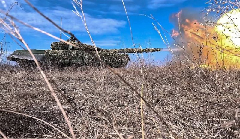 Про ситуацію на Луганщині
📌Ворог намагався штурмувати позиції Сил оборони і на Лиманській ділянці фронту, і на Сіверській Про ситуацію на Луганщині
📌Ворог намагався штурмувати позиції Сил оборони і на Лиманській ділянці фронту, і на Сіверській
