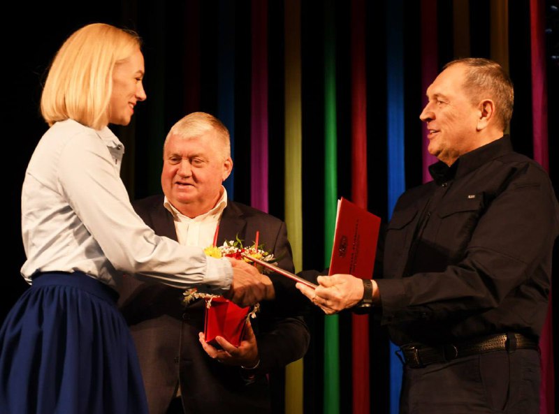 Завжди радий спілкуванню з талановитими, творчими та креативними представниками культурної спільноти Кіровоградщини. Завжди радий спілкуванню з талановитими, творчими та креативними представниками культурної спільноти Кіровоградщини.