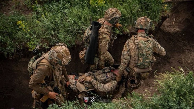 Однією з найважливіших складових тактичних спеціальних навчань є тактична медицина. Однією з найважливіших складових тактичних спеціальних навчань є тактична медицина.