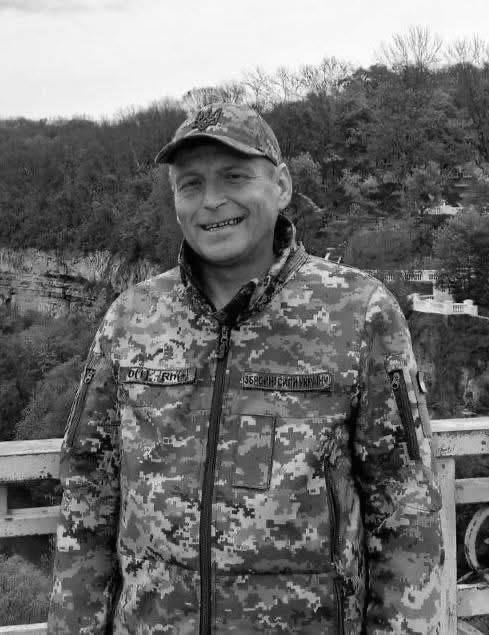 Щоденно о 9 годині – загальнонаціональна хвилина мовчання. Зупиніться, де б ви не були Щоденно о 9 годині – загальнонаціональна хвилина мовчання. Зупиніться, де б ви не були