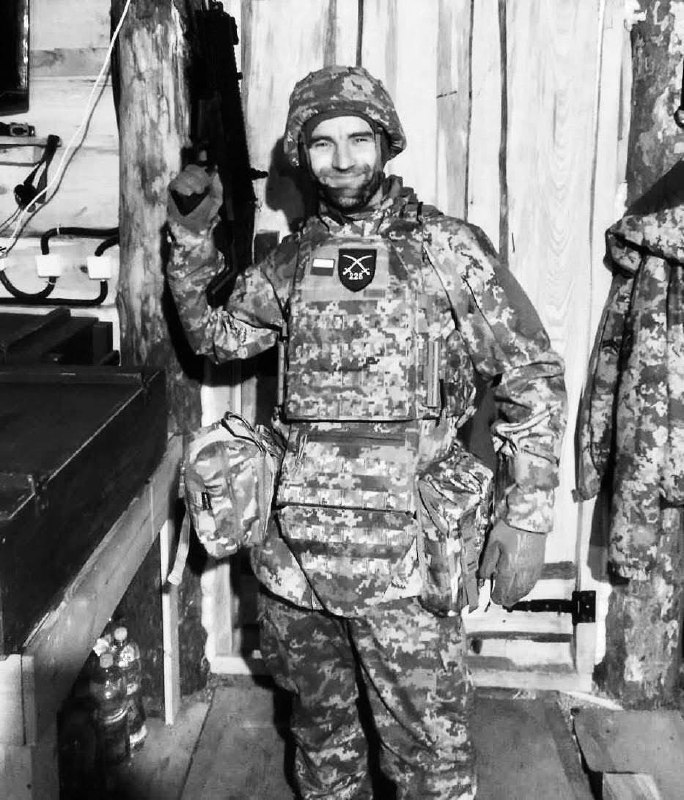 Щоденно о 9 годині – загальнонаціональна хвилина мовчання. Зупиніться, де б ви не були Щоденно о 9 годині – загальнонаціональна хвилина мовчання. Зупиніться, де б ви не були