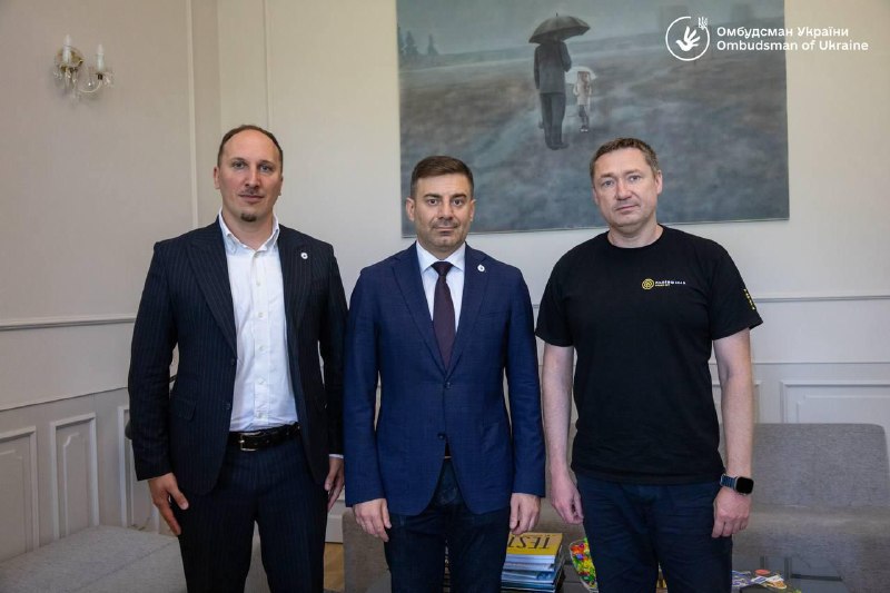 На Львівщині з робочим візитом перебуває Уповноважений Верховної Ради України з прав людини Дмитро Лубінець.
✅ Основна мета На Львівщині з робочим візитом перебуває Уповноважений Верховної Ради України з прав людини Дмитро Лубінець.
✅ Основна мета