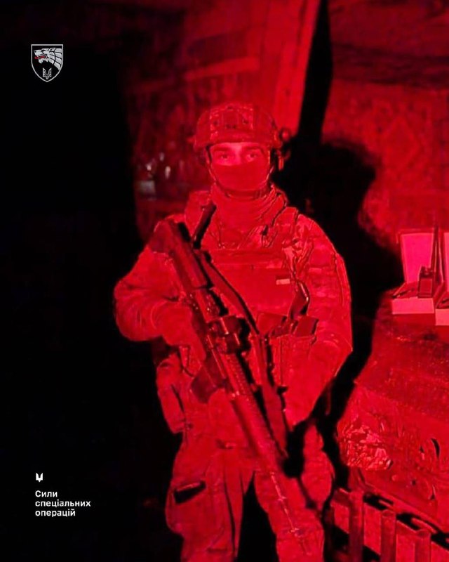 Мій позивний — «Гонта».
У Силах спеціальних операцій я з 2017 року.
Мій шлях у війську розпочався з навчання... Мій позивний — «Гонта».
У Силах спеціальних операцій я з 2017 року.
Мій шлях у війську розпочався з навчання...