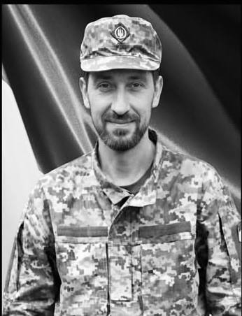 Щоденно о 9 годині – загальнонаціональна хвилина мовчання. Зупиніться, де б ви не були Щоденно о 9 годині – загальнонаціональна хвилина мовчання. Зупиніться, де б ви не були