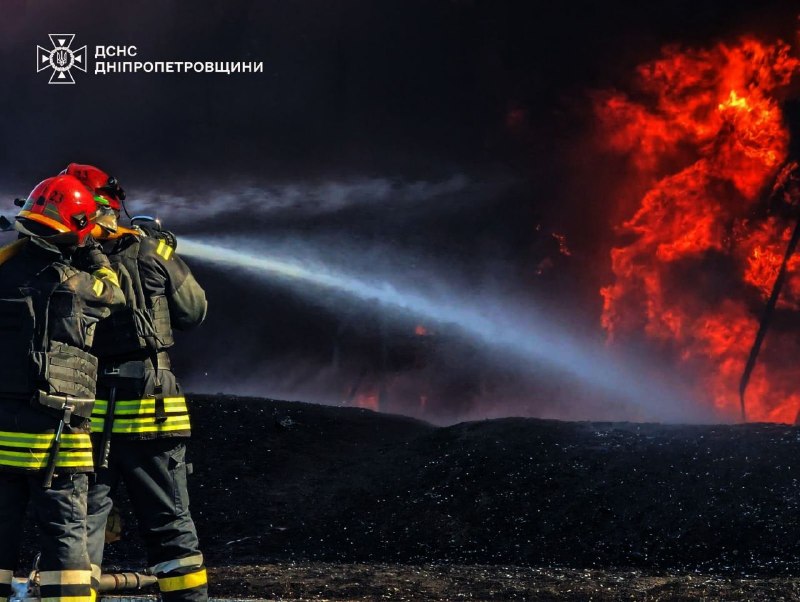 ‼️ Протягом дня росіяни атакували Дніпропетровщину!
▪️У Криворізькому районі поцілили по районному центру ‼️ Протягом дня росіяни атакували Дніпропетровщину!
▪️У Криворізькому районі поцілили по районному центру