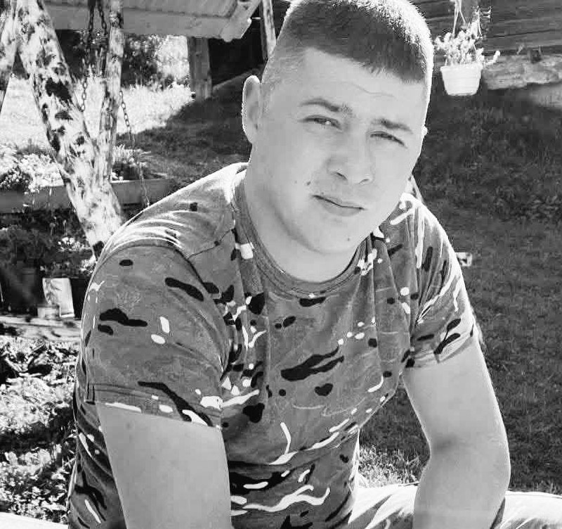 Щоденно о 9 годині – загальнонаціональна хвилина мовчання. Зупиніться, де б ви не були Щоденно о 9 годині – загальнонаціональна хвилина мовчання. Зупиніться, де б ви не були