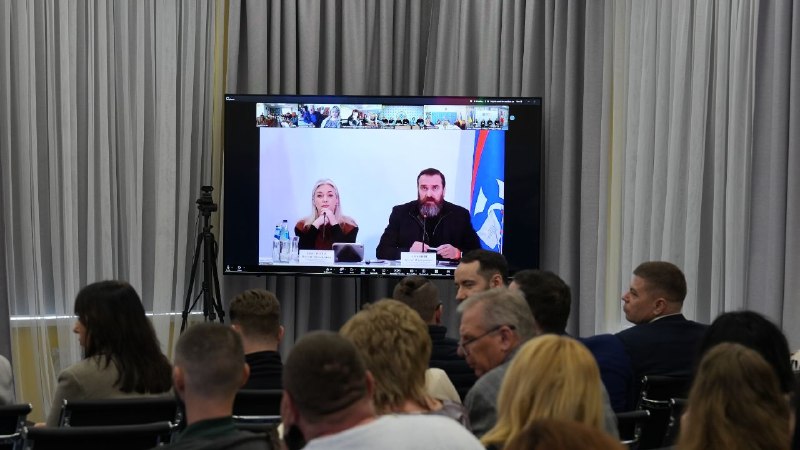 Сучасна освіта - це фундамент того, якою буде Україна через десять чи двадцять років. Сучасна освіта - це фундамент того, якою буде Україна через десять чи двадцять років.