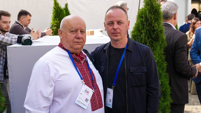 Продовжуємо роботу на саміті C8 — Карпатської вісімки.
Під час другого дня учасники заходу — представники... Продовжуємо роботу на саміті C8 — Карпатської вісімки.
Під час другого дня учасники заходу — представники...