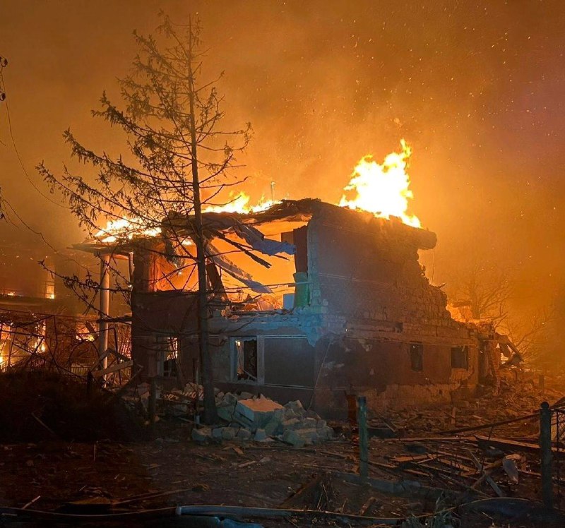 Дніпропетровщина
17 березня
7:30
Двоє людей дістали поранень. Ворог атакував три райони області безпілотниками, артилерією та авіабомбами. Дніпропетровщина
17 березня
7:30
Двоє людей дістали поранень. Ворог атакував три райони області безпілотниками, артилерією та авіабомбами.
