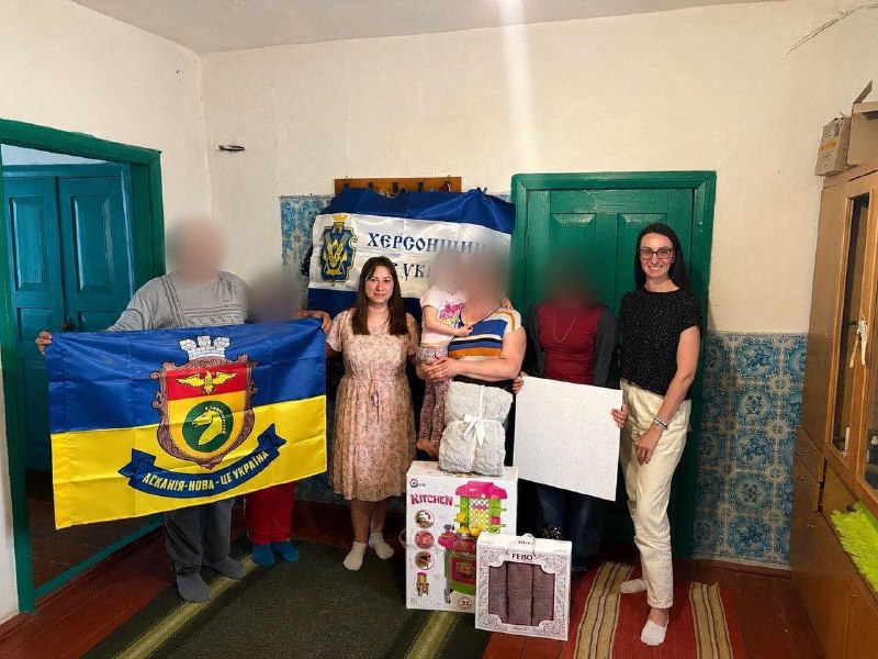 Громади Херсонщини продовжують супровід сімей з дітьми, яких вдалось повернути з тимчасово окупованих територій. Громади Херсонщини продовжують супровід сімей з дітьми, яких вдалось повернути з тимчасово окупованих територій.