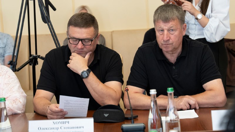 Разом з урядовою уповноваженою з ґендерної політики Секретаріату Кабінету Міністрів України Катериною Левченко Разом з урядовою уповноваженою з ґендерної політики Секретаріату Кабінету Міністрів України Катериною Левченко