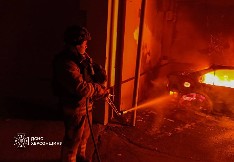 Сьогодні вранці росіяни вдарили по звичайній міжміській маршрутці біля Нікополя FPV-дроном Сьогодні вранці росіяни вдарили по звичайній міжміській маршрутці біля Нікополя FPV-дроном
