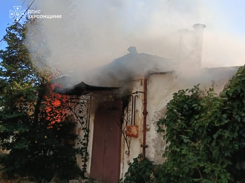 ❗На Херсонщині рятувальники протягом минулої доби ліквідували 6 пожеж, спричинених російськими атаками ❗На Херсонщині рятувальники протягом минулої доби ліквідували 6 пожеж, спричинених російськими атаками