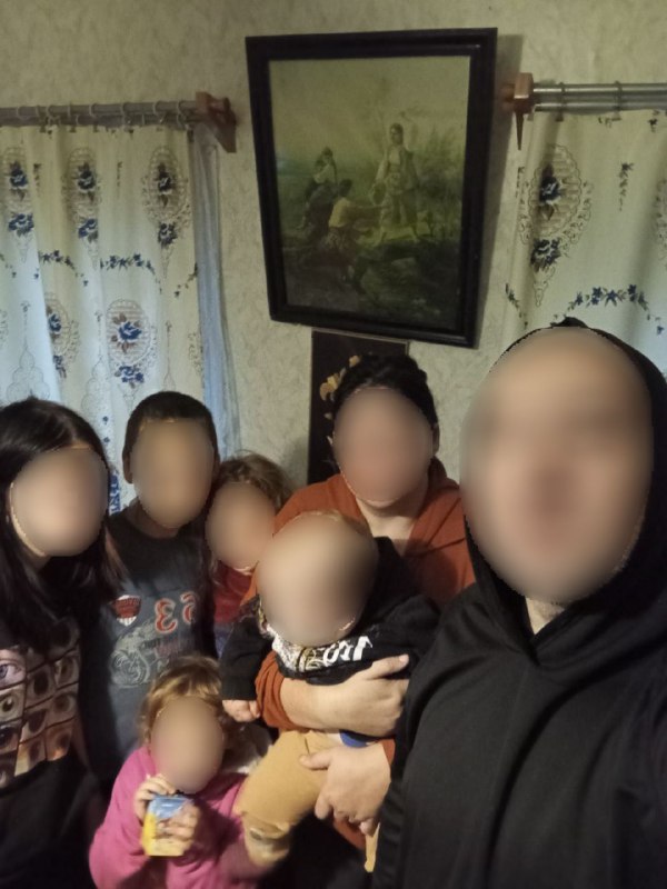 Багатодітна сім'я з Херсонщини, яку вдалося врятувати з тимчасово окупованих територій, розпочала нове життя на Полтавщині. Багатодітна сім'я з Херсонщини, яку вдалося врятувати з тимчасово окупованих територій, розпочала нове життя на Полтавщині.