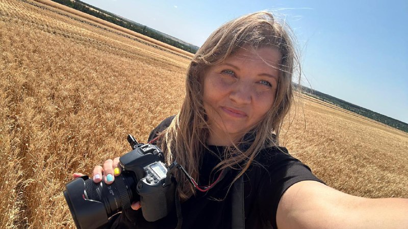 З нагоди Дня працівників радіо, телебачення та звʼязку Президент України Володимир Зеленський відзначив журналістку з Херсонщини З нагоди Дня працівників радіо, телебачення та звʼязку Президент України Володимир Зеленський відзначив журналістку з Херсонщини