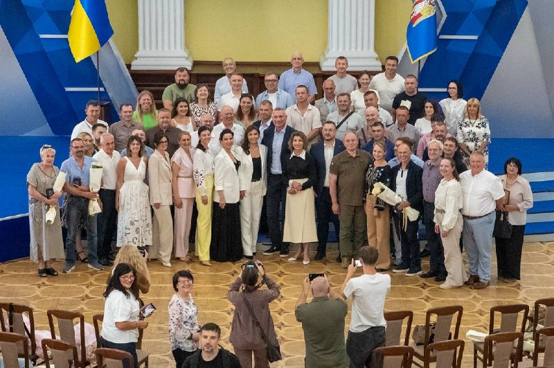 Напередодні Дня медичного працівника привітав столичних медиків з професійним святом та вручив нагороди від столиці. Напередодні Дня медичного працівника привітав столичних медиків з професійним святом та вручив нагороди від столиці.