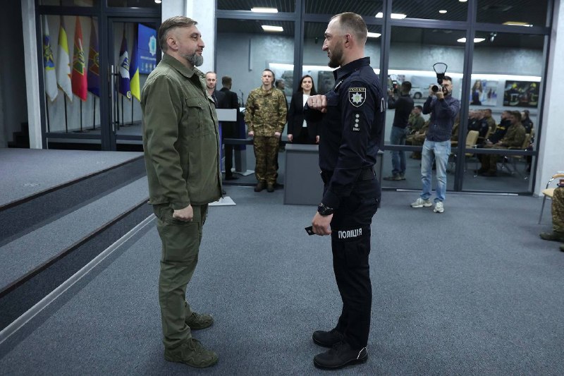 У Міністерстві внутрішніх справ України відбулася церемонія вручення відомчих відзнак та цінних подарунків... У Міністерстві внутрішніх справ України відбулася церемонія вручення відомчих відзнак та цінних подарунків...