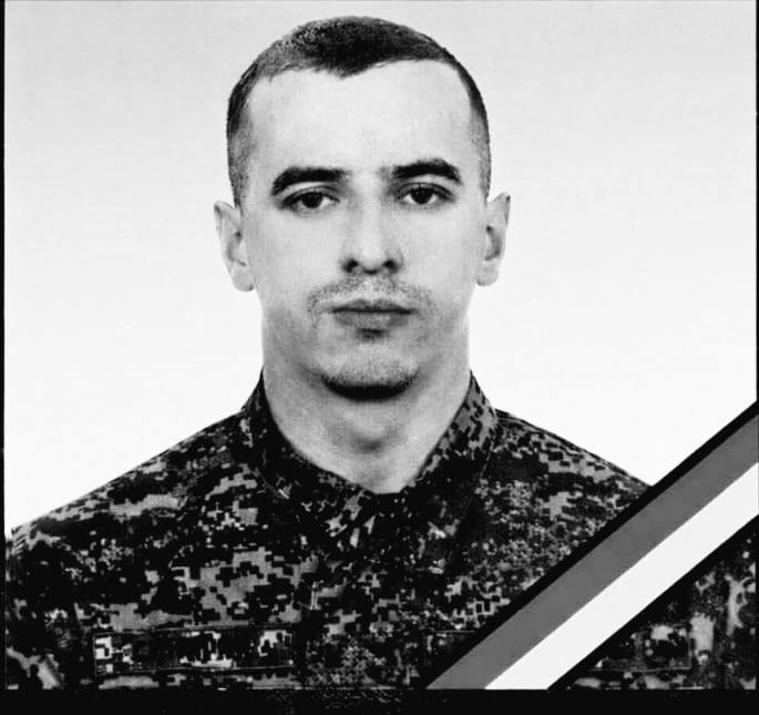 Щоденно о 9 годині – загальнонаціональна хвилина мовчання. Зупиніться, де б ви не були Щоденно о 9 годині – загальнонаціональна хвилина мовчання. Зупиніться, де б ви не були