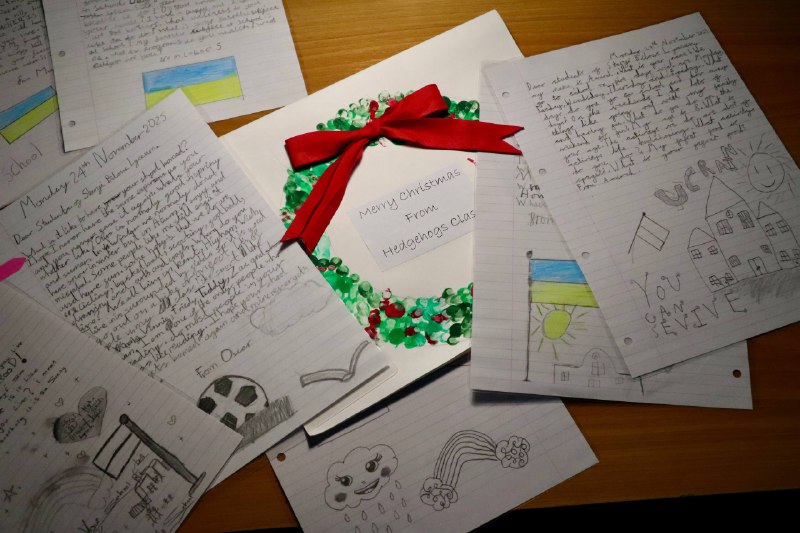 🇬🇧🇺🇦Дітки з парафії Гайєм графства Кент передали різдвяні листи учням Старобілоуського ліцею, своїм одноліткам в Україну 🇬🇧🇺🇦Дітки з парафії Гайєм графства Кент передали різдвяні листи учням Старобілоуського ліцею, своїм одноліткам в Україну
