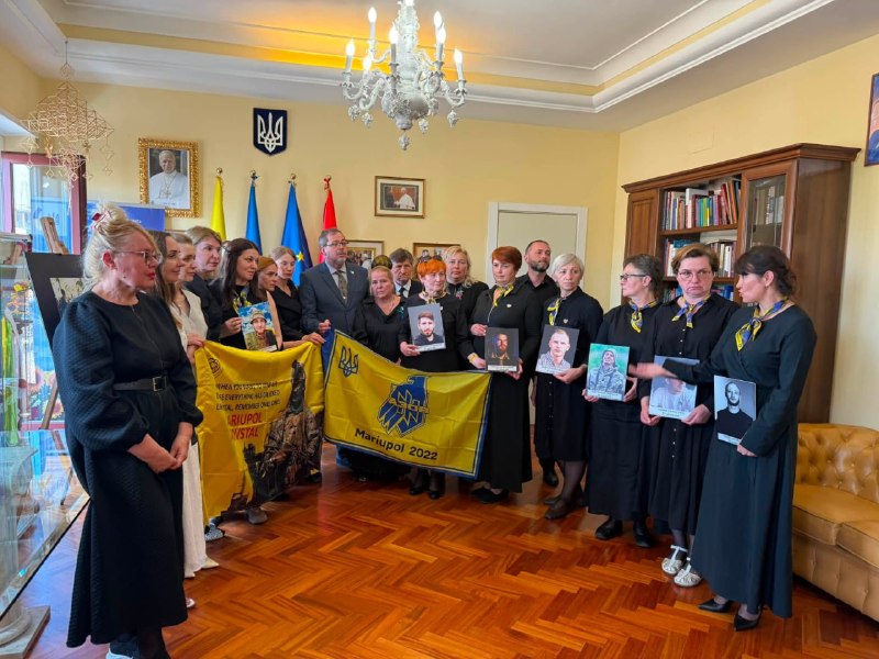 🇮🇹🇺🇦Родини загиблих захисників Маріуполя нагадали про полонених «азовців» під час міжнародної місії в Італії 🇮🇹🇺🇦Родини загиблих захисників Маріуполя нагадали про полонених «азовців» під час міжнародної місії в Італії